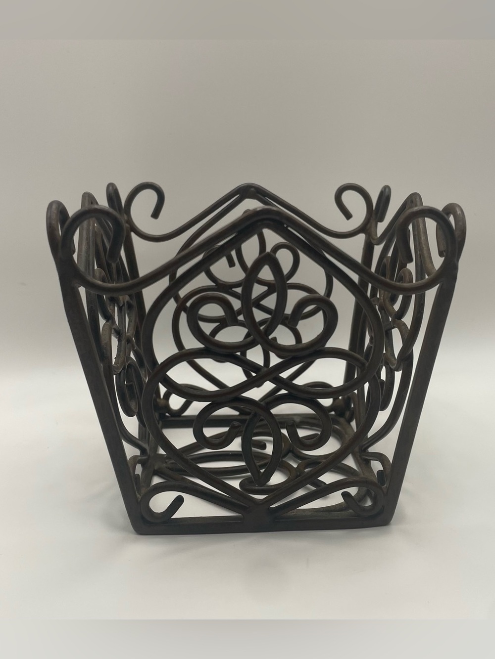 SMALL Southern Living at Home Antique Bronze Metal - Rosedale Plant Holder